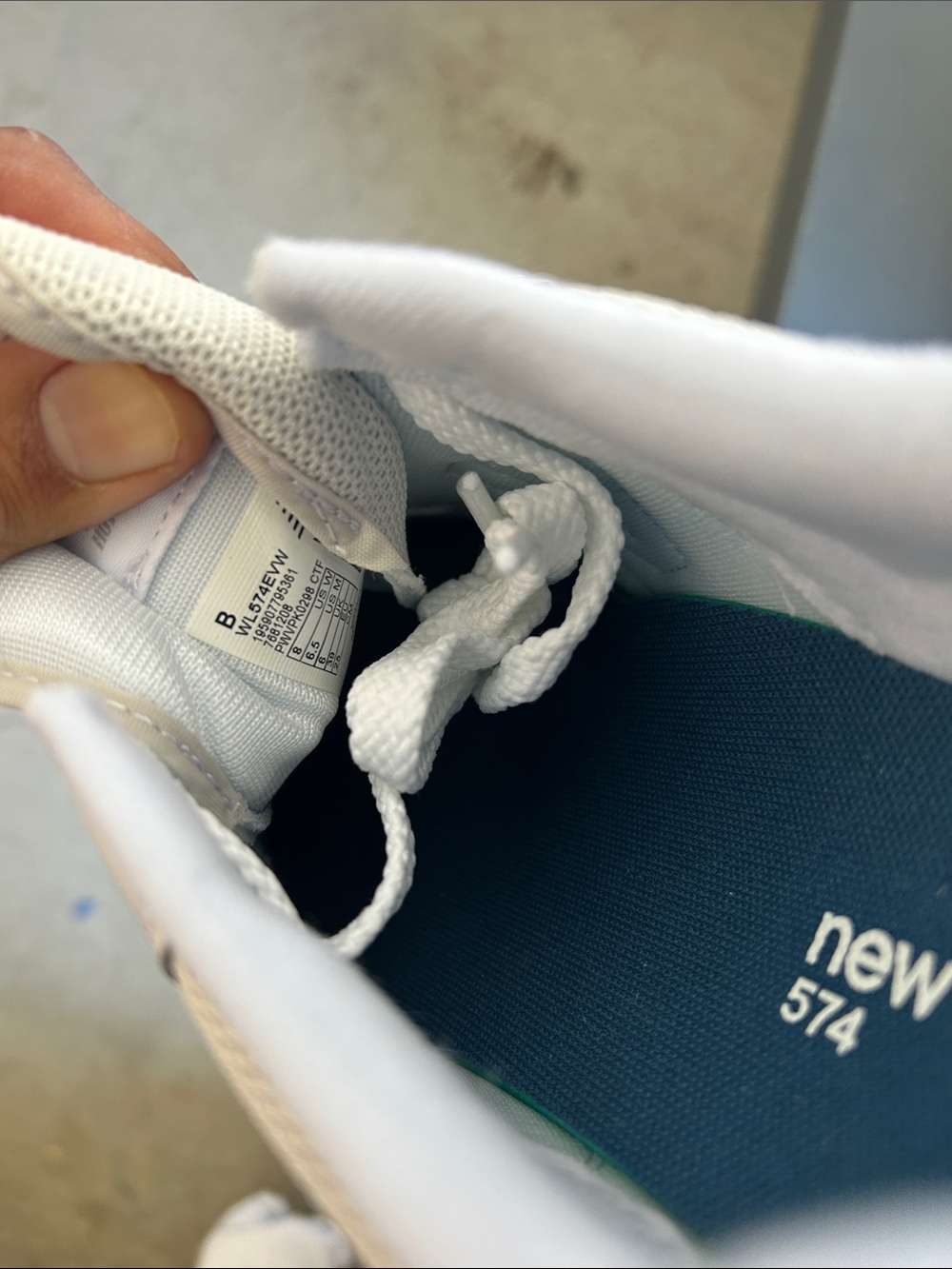 New Balance 574 Core sneakers Womens Size 8 Nwt - Picture 9 of 11